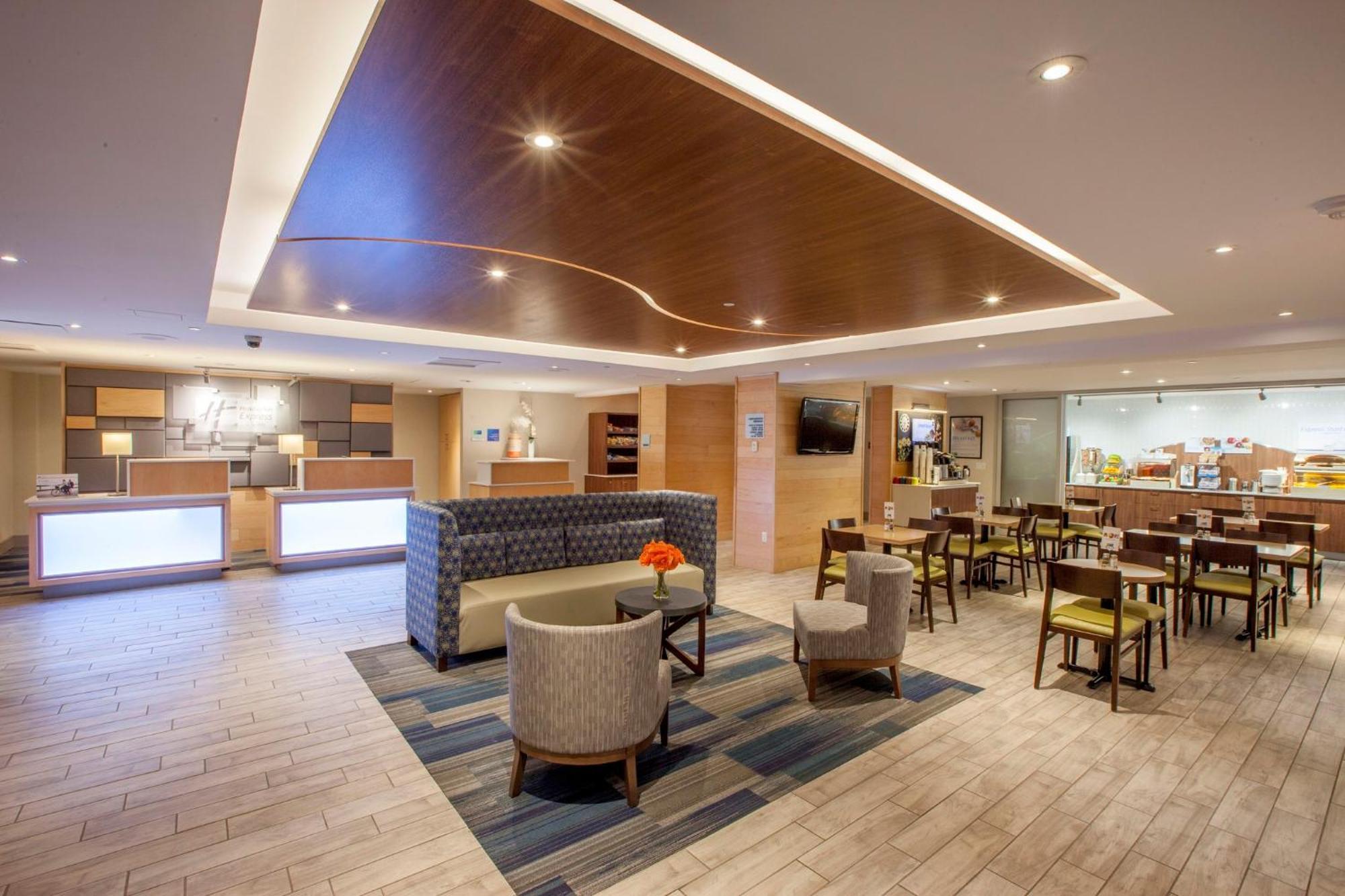 Holiday Inn Express Hotel & Suites Saint John Harbour Side By Ihg Exterior foto
